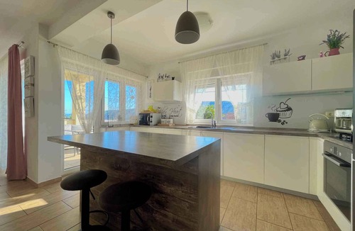 Grizane Villa | Villa with air conditioning and outdoor pool