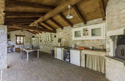 Prodol Villa | Villa with heated pool for 8 persons