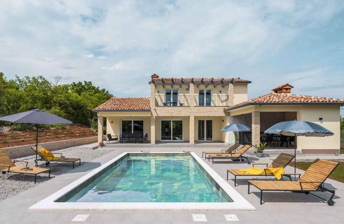 Salakovci House | Villa with pool and large garden