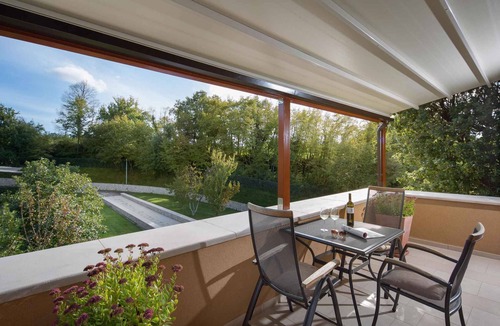Kapelica Villa | Villa with pool and mini golf