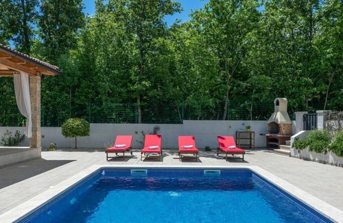 Belavici Villa | Villa with pool in a quiet place near the forest in south Istria