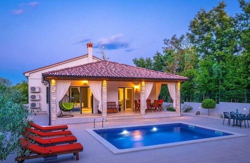 Belavici Villa | Villa with pool in a quiet place near the forest in south Istria