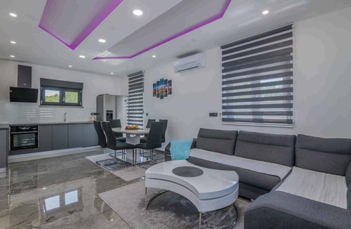 Garica Villa | Villa with pool in a quiet location