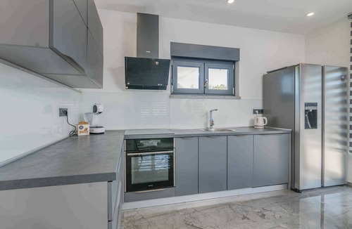 Garica Villa | Villa with pool in a quiet location