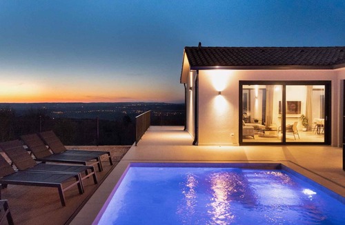 Bartici House | Villa with private pool, sauna and gym