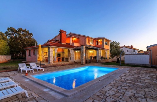 Gajana House | Villa with private pool, ping-pong, BBQ