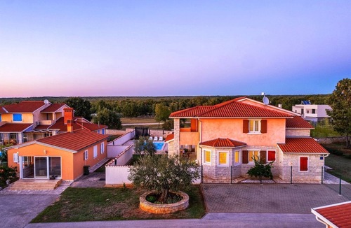 Gajana House | Villa with private pool, ping-pong, BBQ