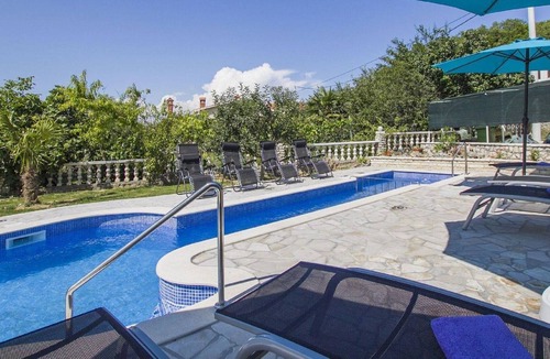 Kapelica Cottage | Villa with private swimming pool and garden for up to 10 people