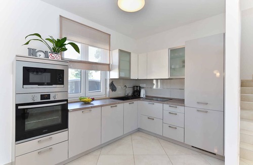 Divsici Villa | Villa with swimming pool and table tennis