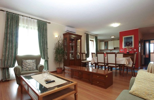 Pazin Villa | Villa with swimming pool and playground
