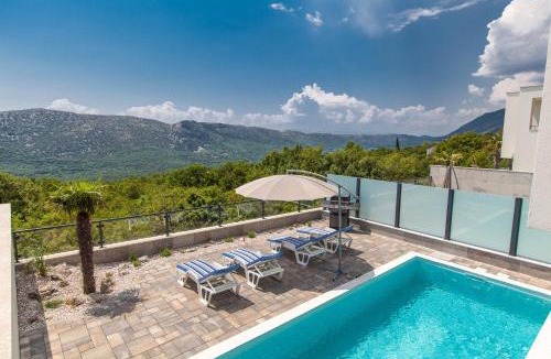 Grizane House | VILLAS DE SHERY 1