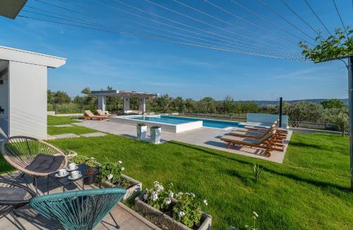 Rudine Villa | Vitis