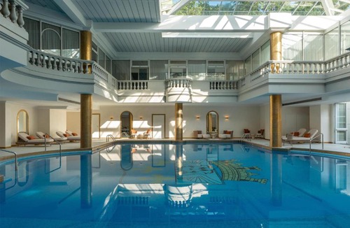 Notre-Dame Hotel | Waldorf Astoria Versailles - Trianon Palace