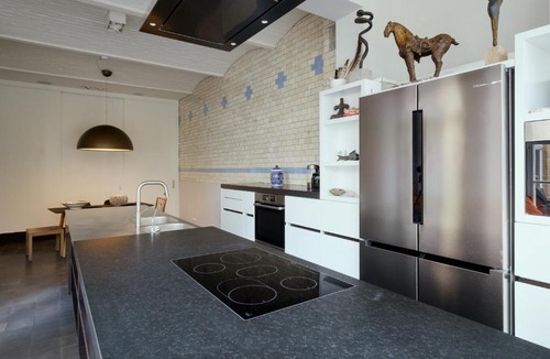 Mitte Apartment | Weinberg 5 by Suite030