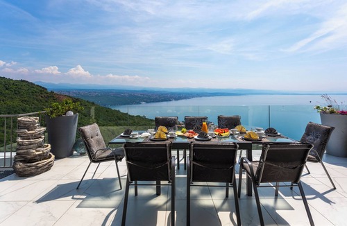 Veprinac Villa | White Pearl Diamond – Luxury Villa with Pool & Sea View in Opatija, Croatia