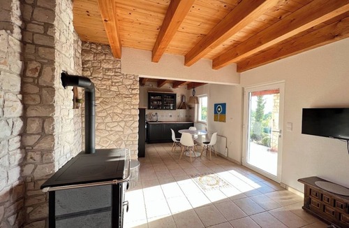 Ripenda Kras Cottage | Wonderful little "Villa Istra" with fantastic garden and heated pool