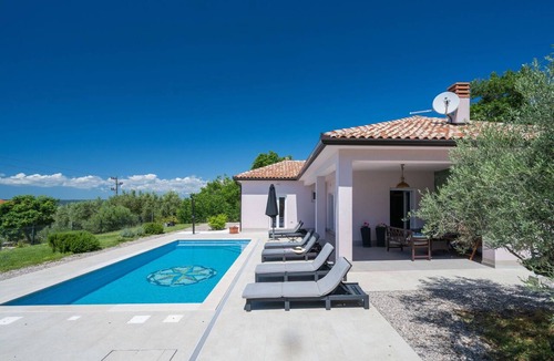 Viskovici House | Wonderful private villa for 6 guests with private pool, A/C, WIFI, TV and terrace