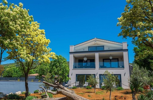 Viskovici Villa | Wonderful private villa with hot tub, WIFI, private pool, A/C, TV, terrace and panoramic view