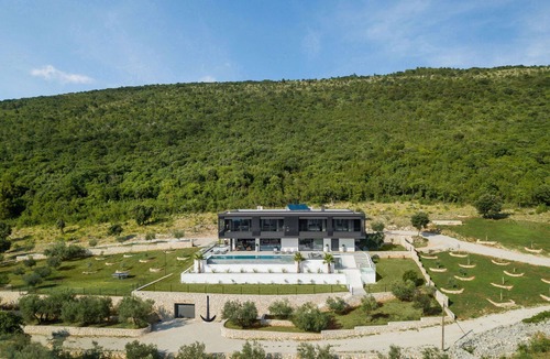 Brovinje Villa | Wonderful private villa with WIFI, hot tub, A/C, private pool, TV, terrace and panoramic view