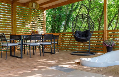 Rebici House | Wonderful private villa for 4 guests with WIFI, A/C, TV, terrace and pets allowed