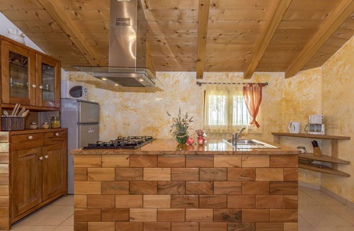 Rebici House | Wonderful private villa for 6 guests with A/C, WIFI, TV, terrace and pets allowed