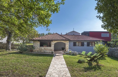 Rebici House | Wonderful private villa for 6 guests with A/C, WIFI, TV, terrace and pets allowed