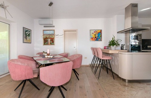 Rukavac House | Wonderful private villa with private pool, WIFI, hot tub, A/C, TV, terrace and panoramic view
