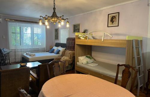 Kraljevica Apartment | Zeleno i plavo