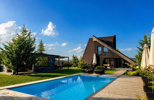 Vrbovsko Villa | Zoe Luxury House