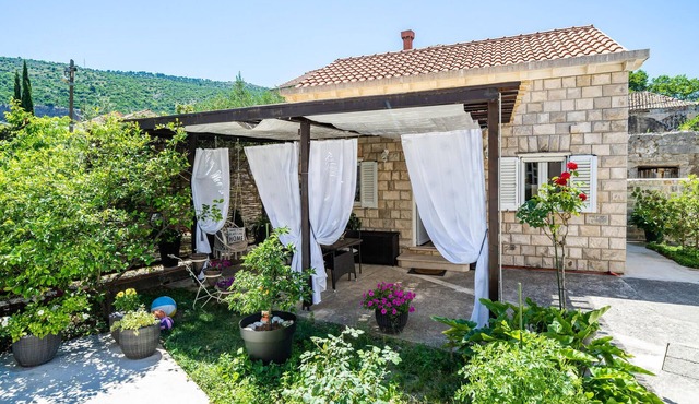 1 bedroom amazing home in Komolac