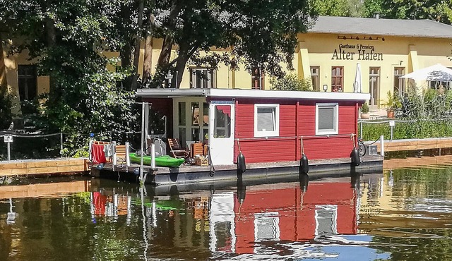 1 bedroom beach front ship in Havelsee OT Kützkow