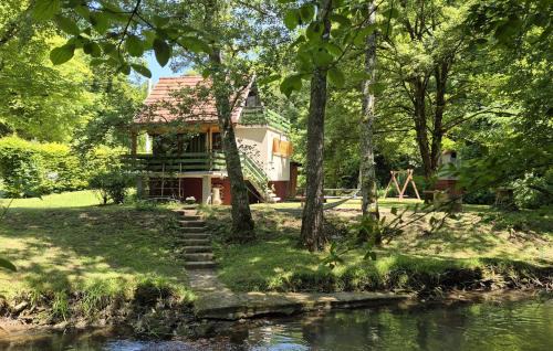 1 Bedroom Beach Front Home In Jastrebarsko