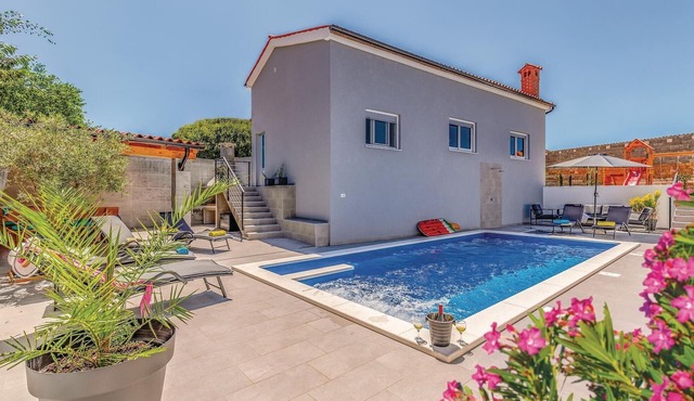 1 bedroom cozy apartment in Pula