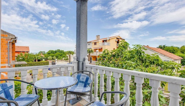 1 bedroom gorgeous apartment in Marsici
