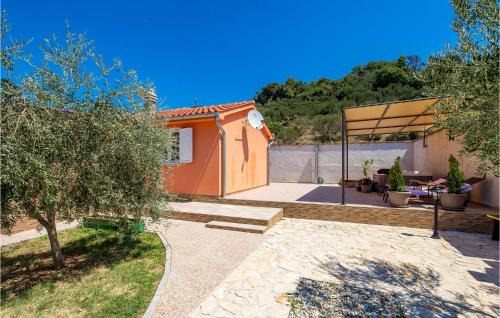 1 Bedroom Lovely Home In Mundanije