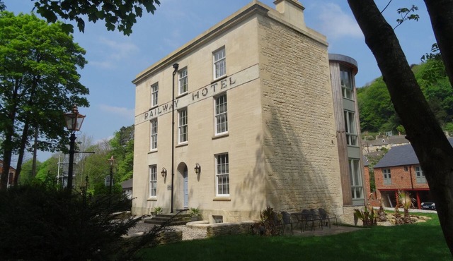 (103)Beautiful Apartment in Landmark Cotswold Grade II Listed Georgian House -