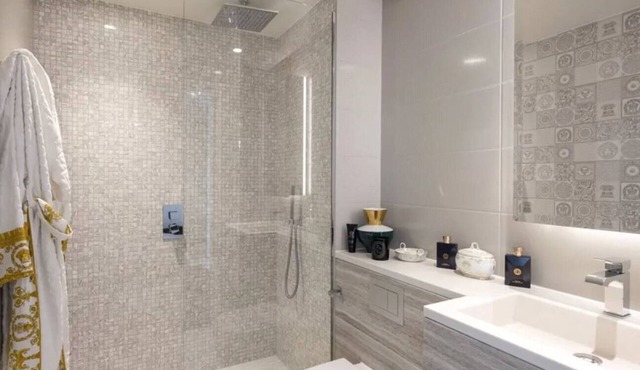 10Bedroom Penthouse Versace Luxury in Heart London
