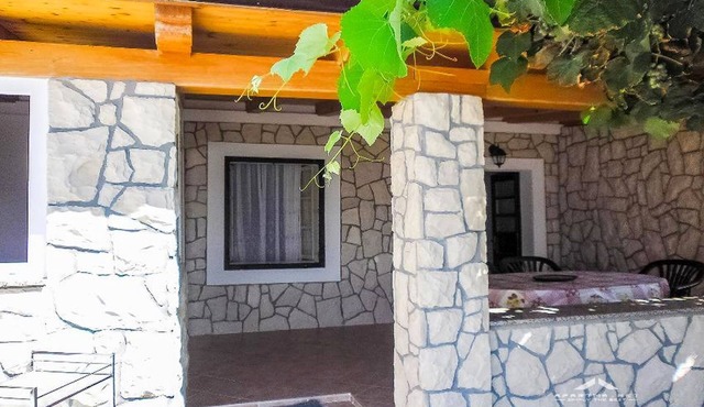 2 Bed Flat - Sleeps 8 - Parking - Wifi
