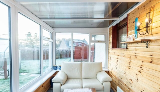 2 Bed home with private garden in the Highlands