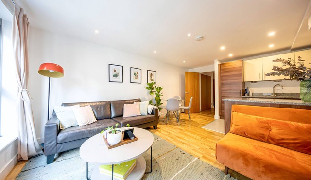 2 Bed Modern Liverpool Street Chic Apartment