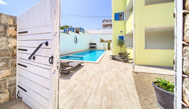 2 bedroom apartment second floor