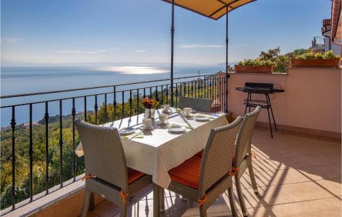 2 Bedroom Beach Front Apartment In Icici