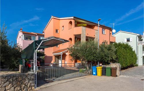 2 Bedroom Beach Front Apartment In Krk