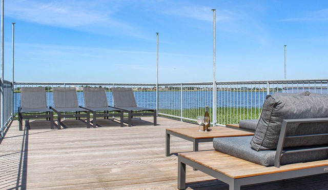 2 bedroom cozy ship in Aalsmeer