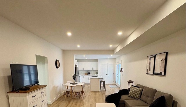 2 Bedroom Guest Suite in Kelowna