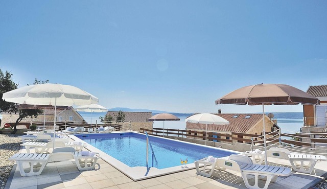 2 bedroom pet friendly apartment in Posedarje