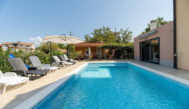 2 Cottage Houses 3 bedrooms & private pool