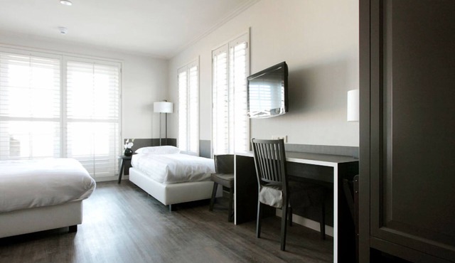 2 Relaxing Haven Near Naarderbos Trails, Nature Reserve & Cultural Attractions