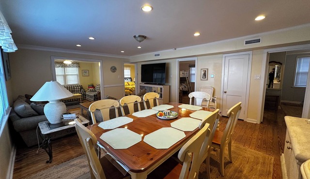 3 Bed/2 Full Bath Corner Condo. Spacious, One Block from Beach