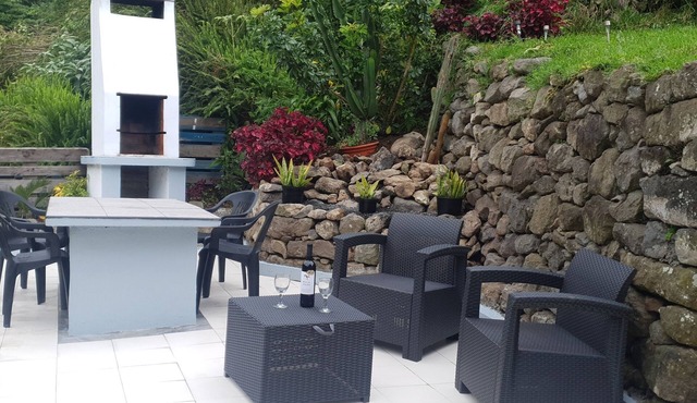 3-bedroom house in charming Faial da Terra with WiFi